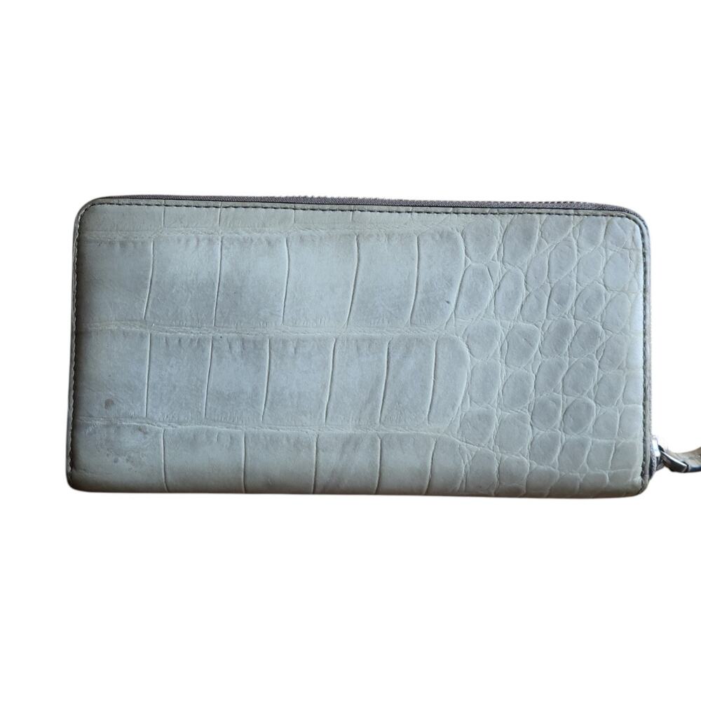 TUMI white Embossed Leather Zip-Around Large Wallet 12 Credit Card Slots GUC - Picture 3 of 11